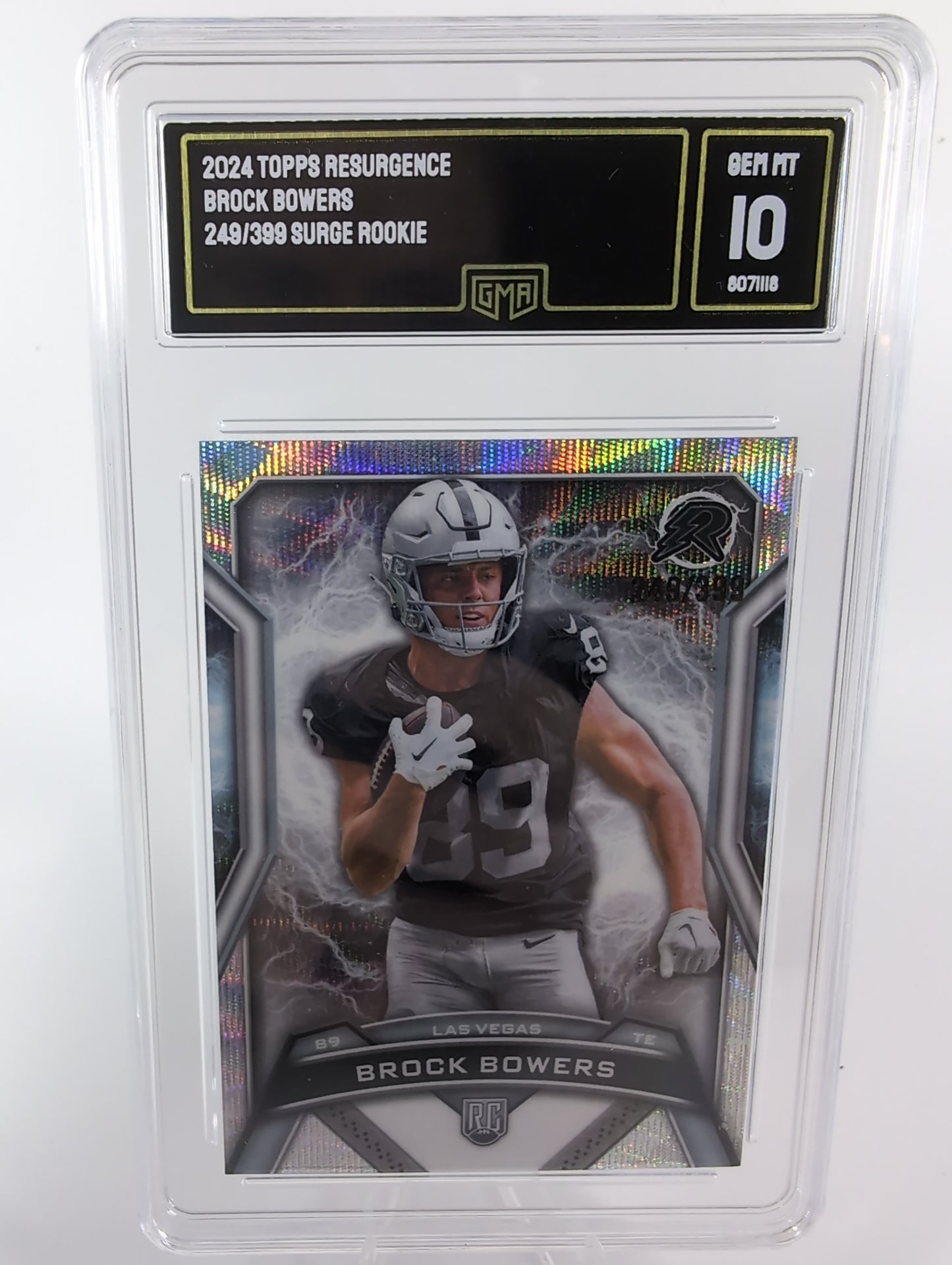 2024 Topps Resurgence Rookies Brock Bowers #147 Surge Refractor /399 (RC) GMA 10