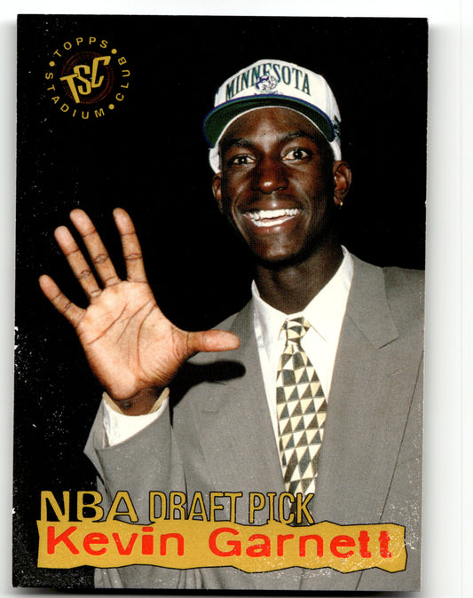 Kevin Garnett - #5 - 1995-96 Stadium Club -