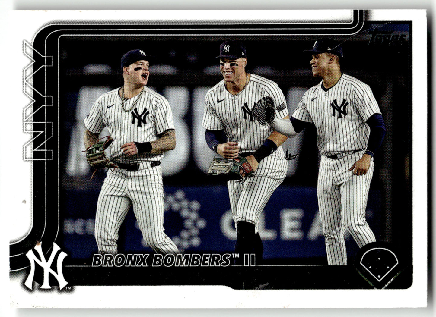 Bronx Bombers II: Yankees Trio Eyes History - #184 - 2025 Topps - Topps