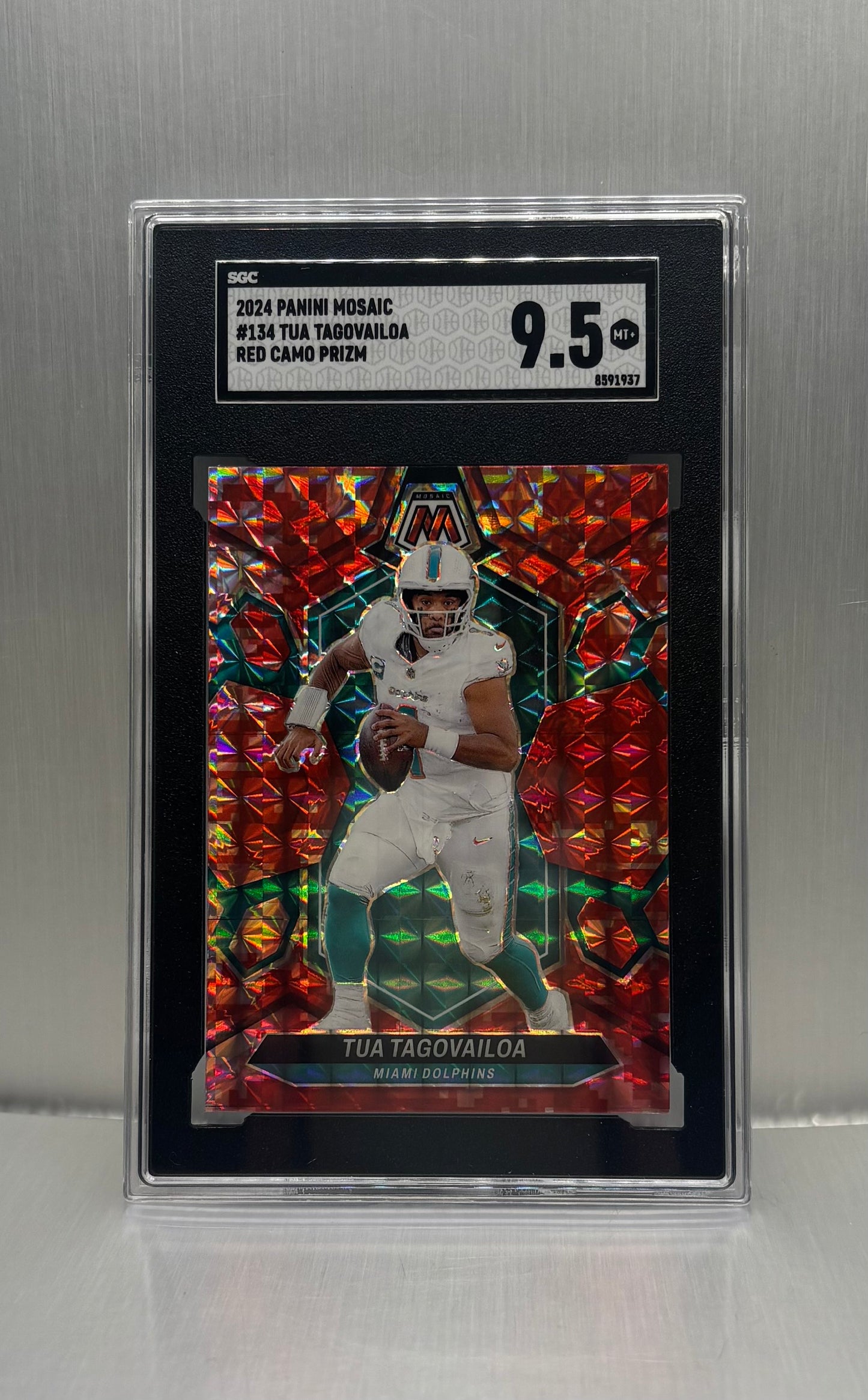 2024 Panini Mosaic #134 Tua Tagovailoa Red Camo Prizm SGC 9.5