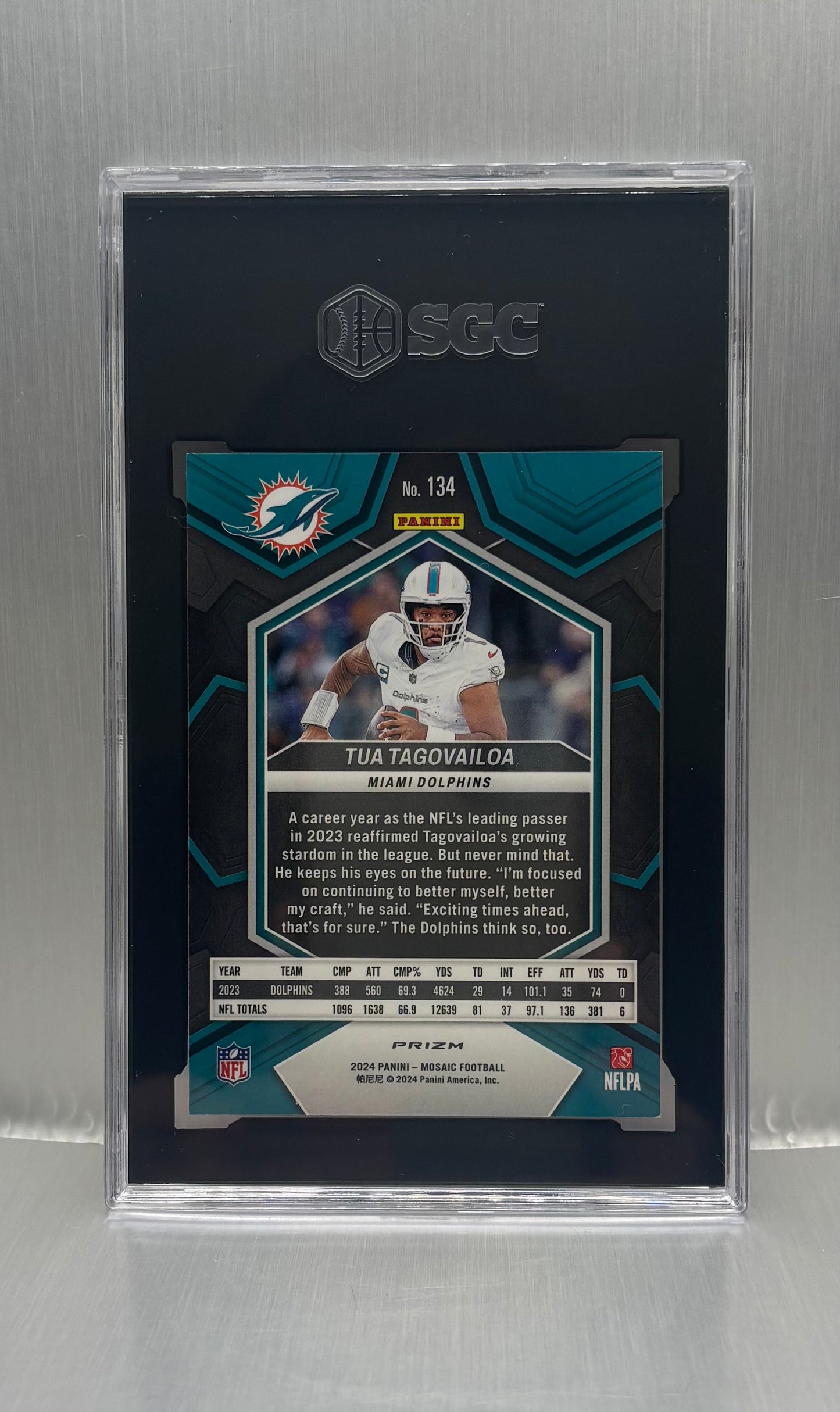 2024 Panini Mosaic #134 Tua Tagovailoa Red Camo Prizm SGC 9.5