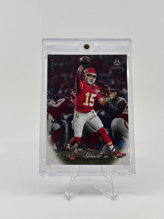 2025 Panini Luminance Patrick Mahomes II Base Chiefs