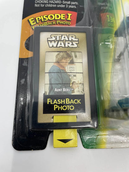 1998 - Star Wars POTF - Aunt Beru with Droid Flashback Photo -Hasbro