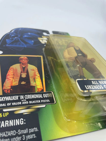 1996 - Star Wars POTF - Luke Skywalker Ceremonial Outfit - Hasbro/Kenner